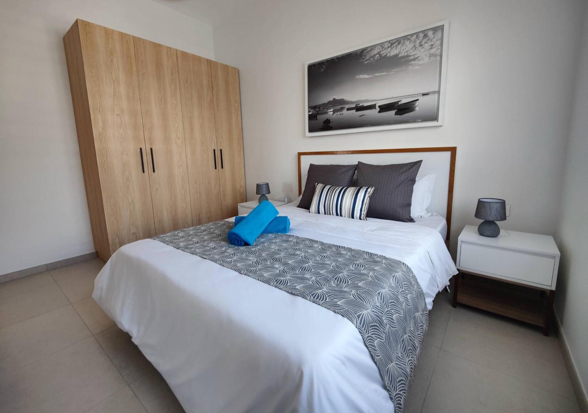 Ocean Point Beach Front Apartment Pointe aux Piments Eksteriør bilde