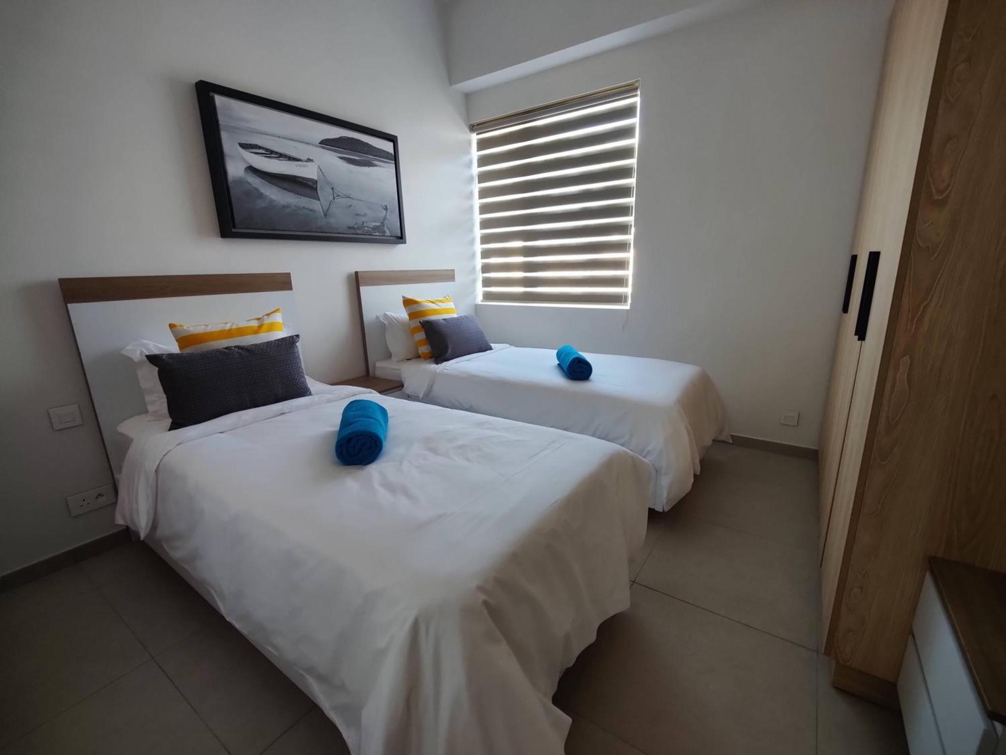 Ocean Point Beach Front Apartment Pointe aux Piments Eksteriør bilde